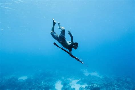 bajau people diving